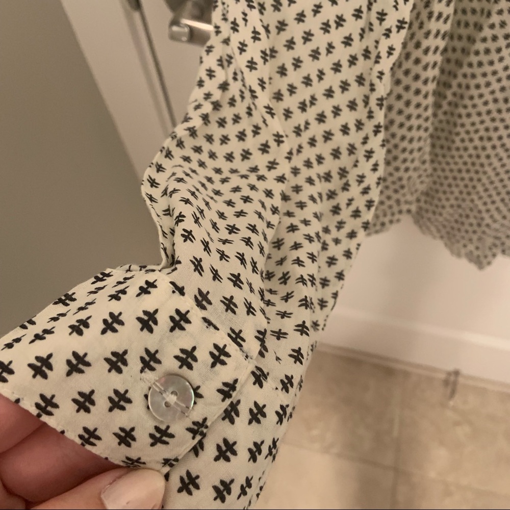 Solitaire Patterned Blouse - Picture 13 of 15